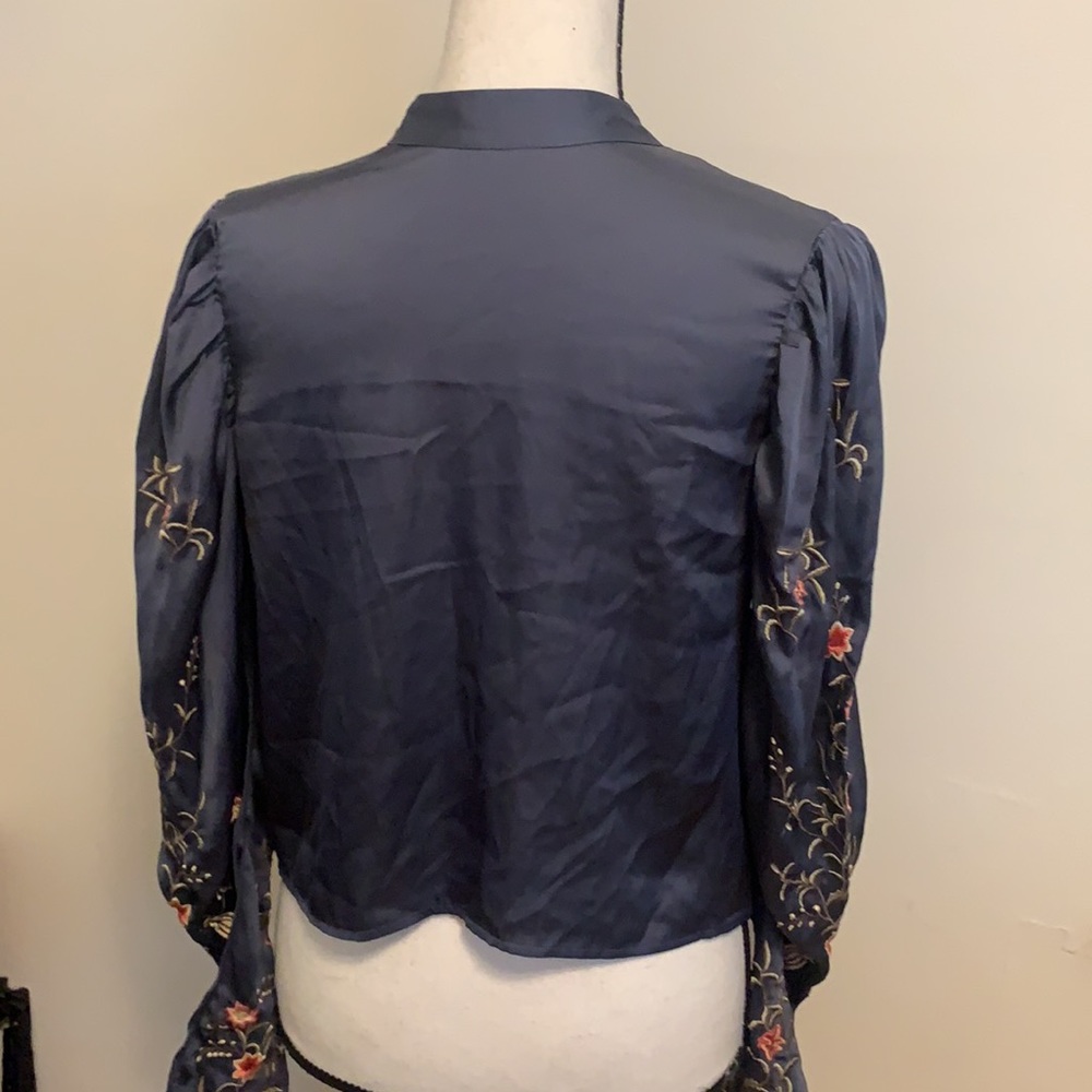 Satin button up - Picture 5 of 5